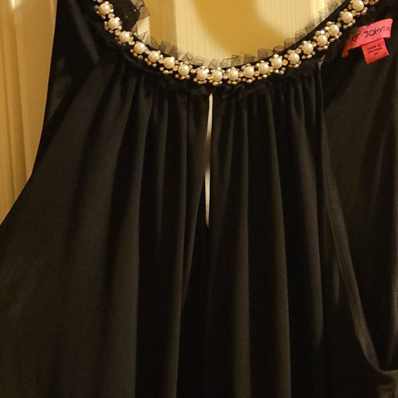 Jumpsuit - Picture 3 of 4